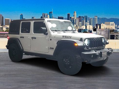 Used 2026 Jeep Wrangler Unlimited Sport AWD/4WD image 3