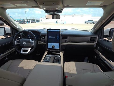 Used 2024 Ford Expedition Max Limited RWD image 18