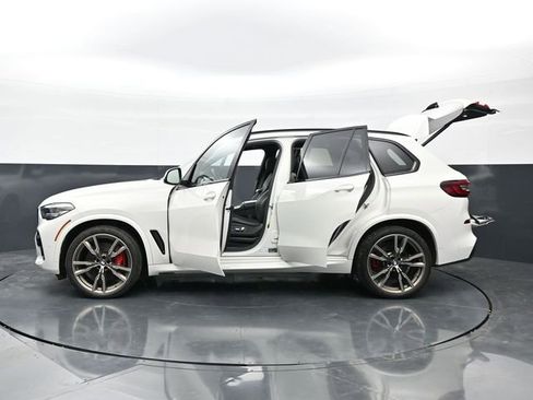 Used 2021 BMW X5 M50i AWD/4WD image 46