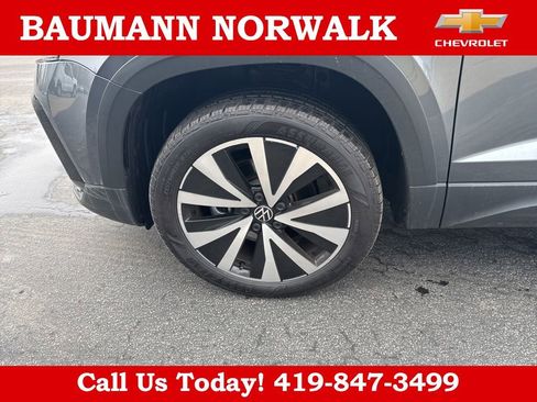 Used 2023 Volkswagen Taos SE FWD image 27