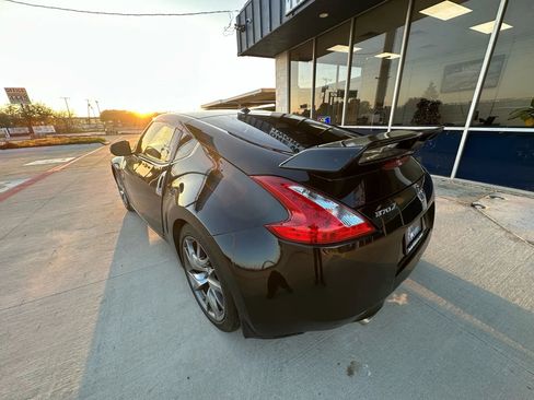 Used 2015 Nissan 370Z Coupe image 3