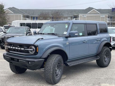 New 2025 Ford Bronco Outer Banks w/ Sasquatch Package image 7