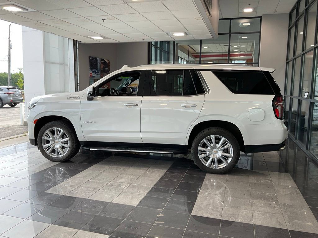 Used 2024 Chevrolet Tahoe High Country AWD/4WD image 4