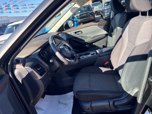Used 2021 Nissan Rogue S AWD/4WD image 8