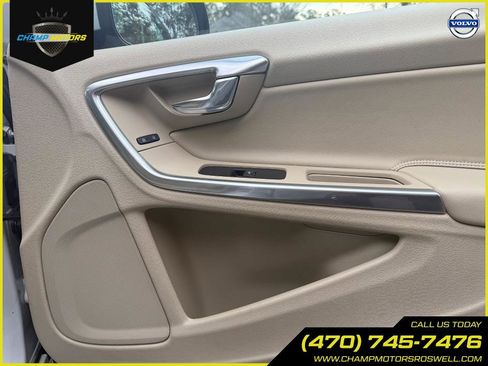 Used 2016 Volvo V60 T5 Premier image 34