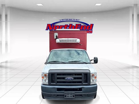 Used 2023 Ford E-350 and Econoline 350 Super Duty w/ Power Windows & Locks Group RWD image 2