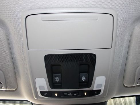 Used 2025 Honda Pilot Touring image 41