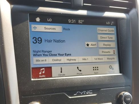 Used 2019 Ford Fusion SE FWD image 24