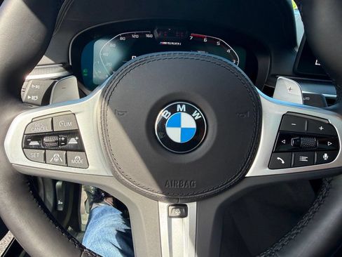 Used 2023 BMW M550i xDrive AWD/4WD image 18
