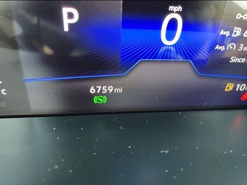 Used 2024 Volkswagen Tiguan SE image 14