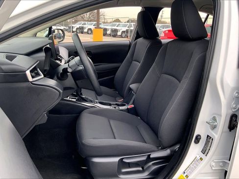 Used 2023 Toyota Corolla LE image 8