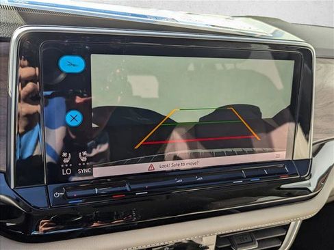 New 2026 Volkswagen Atlas SE image 12