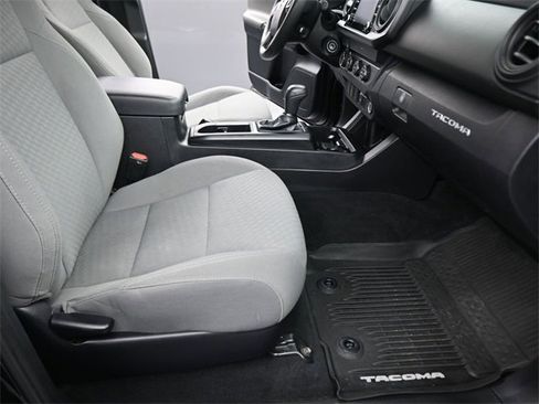 Used 2020 Toyota Tacoma 4x4 Double Cab image 35