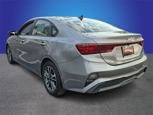 Used 2023 Kia Forte LXS w/ LXS Technology Package image 6