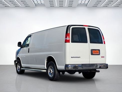 Used 2024 GMC Savana 2500 w/ Driver Convenience Package RWD image 7