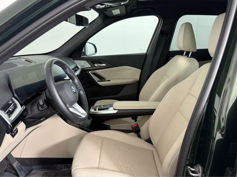 Used 2024 BMW X1 xDrive28i w/ Technology Package AWD/4WD image 9