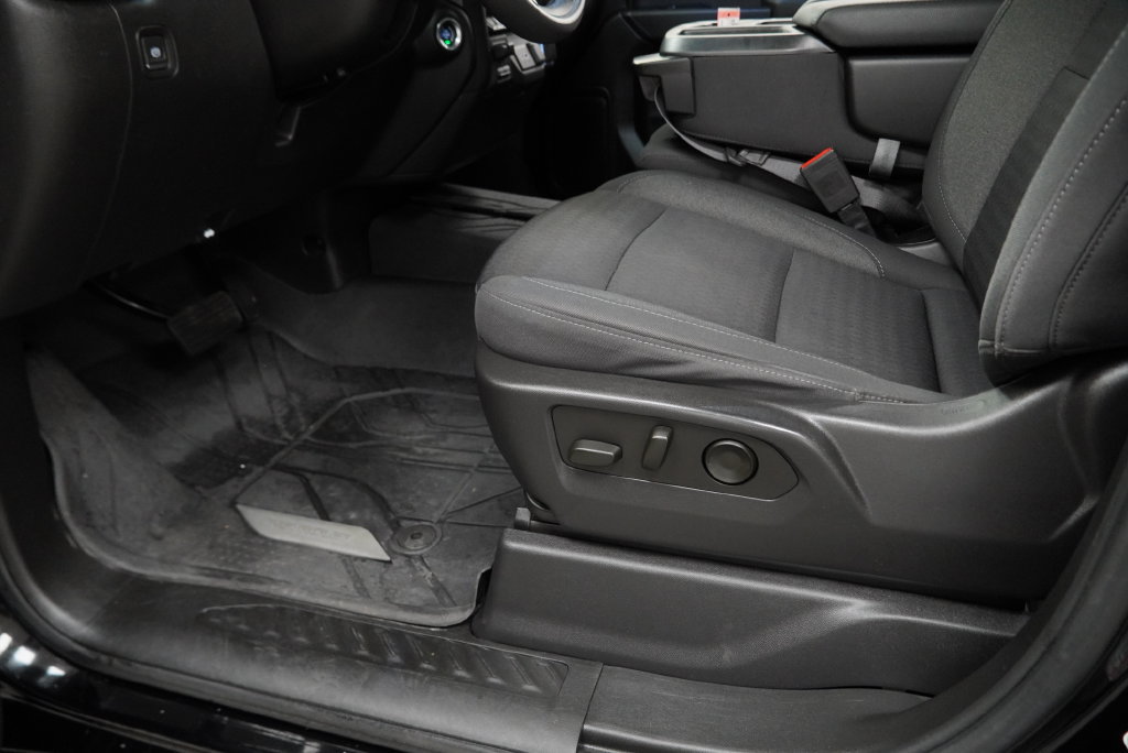 Used 2023 Chevrolet Silverado 1500 Custom w/ LPO, Dark Essentials Package AWD/4WD image 31