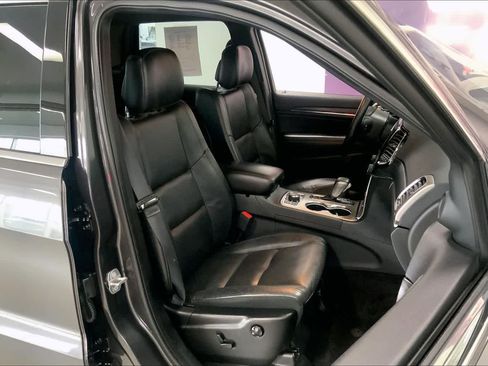 Used 2019 Jeep Grand Cherokee Limited image 11