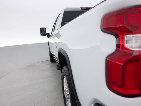 Used 2023 Chevrolet Silverado 2500 High Country w/ Z71 Off-Road Package AWD/4WD image 13