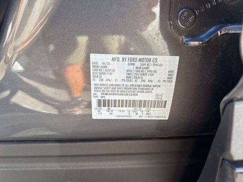 Used 2025 Ford Explorer ST-Line image 13