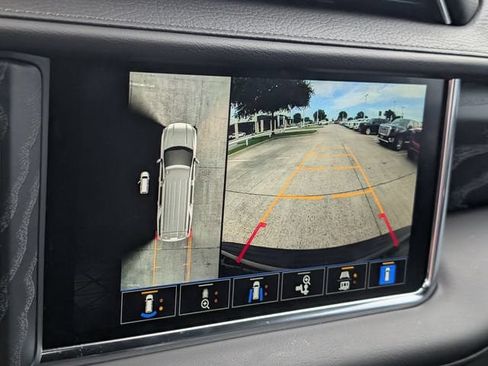 Used 2023 GMC Yukon Denali RWD image 14