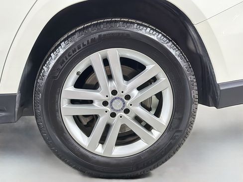 Used 2014 Mercedes-Benz GL 450 4MATIC image 30