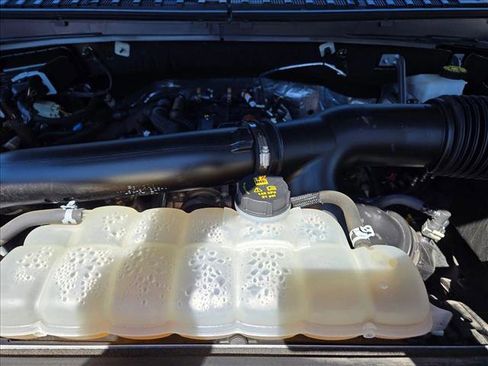 Used 2024 Ford Expedition Max XLT image 21