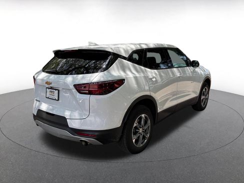 Used 2025 Chevrolet Blazer LT FWD image 7