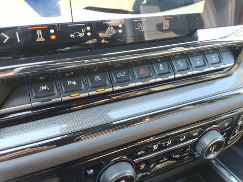 Certified 2024 Chevrolet Silverado 1500 ZR2 w/ Technology Package image 34