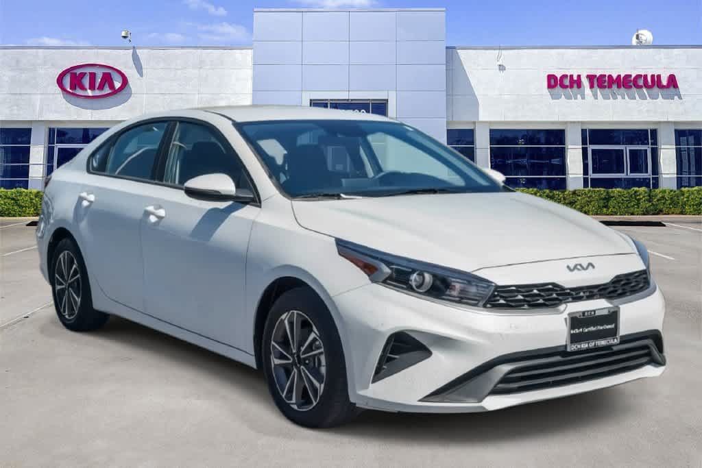 Certified 2024 Kia Forte LXS w/ LXS Technology Package FWD image 3