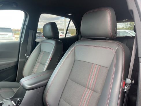 Used 2022 Chevrolet Equinox RS w/ LPO, Floor Liner Package image 16