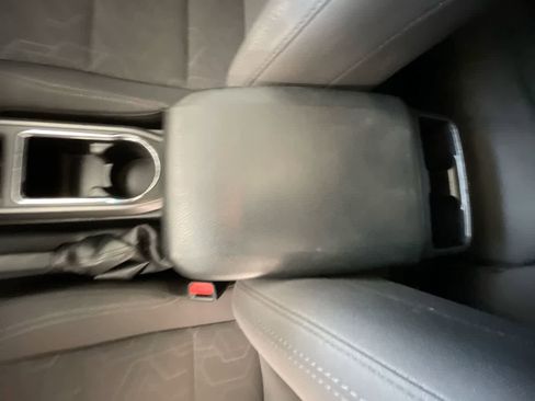 Used 2016 Toyota Tacoma TRD Off-Road AWD/4WD image 21