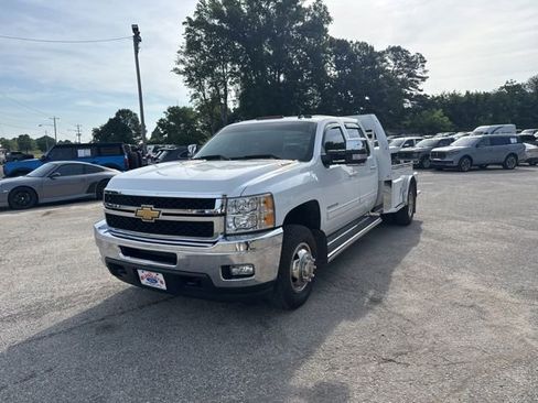 Used 2011 Chevrolet Silverado 3500 LTZ w/ LTZ Plus Package AWD/4WD image 6