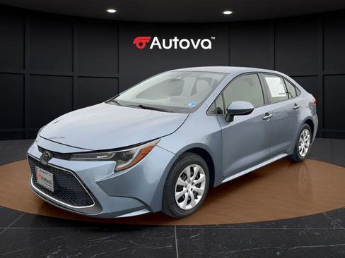 Used 2021 Toyota Corolla LE image 1