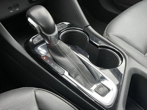 Used 2024 Buick Encore GX Sport Touring image 21