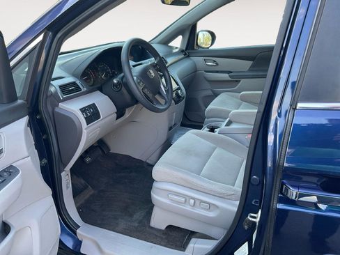 Used 2014 Honda Odyssey EX image 9