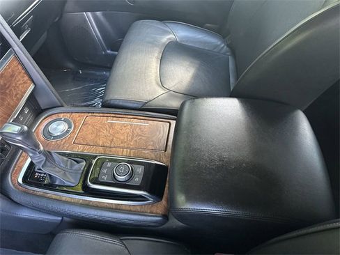 Used 2023 Nissan Armada SL image 23