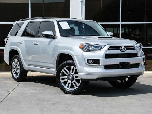 Used 2022 Toyota 4Runner TRD Sport AWD/4WD image 5