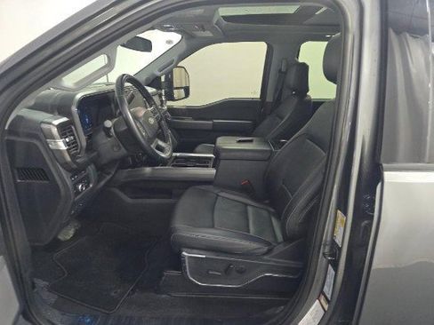 Used 2024 Ford F250 Lariat w/ FX4 Off-Road Package image 9