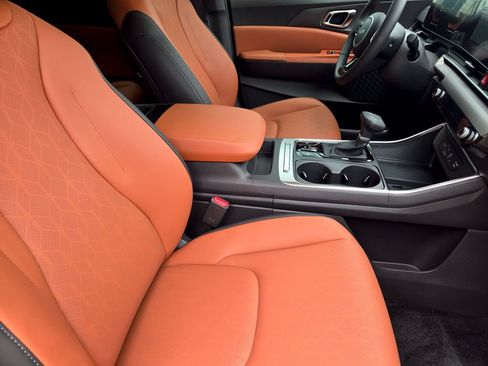 New 2026 Kia Carnival EX FWD image 12