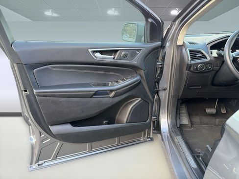 Used 2024 Ford Edge Titanium image 20