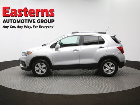 Used 2018 Chevrolet Trax LT w/ LT Convenience Package AWD/4WD image 58