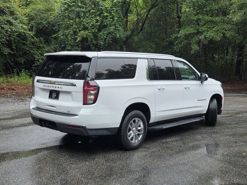 Used 2021 Chevrolet Suburban LT RWD image 5