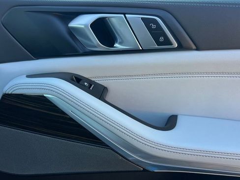 Used 2024 BMW X5 xDrive50e w/ Premium Package image 20