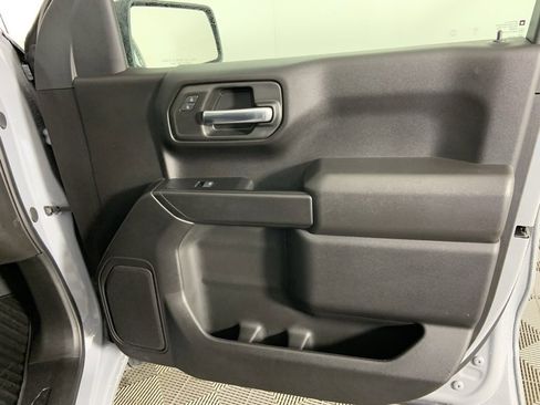 Used 2025 GMC Sierra 1500 Pro w/ Convenience Package image 22