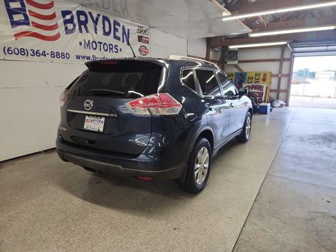 Used 2016 Nissan Rogue SV w/ SV Premium Package image 3
