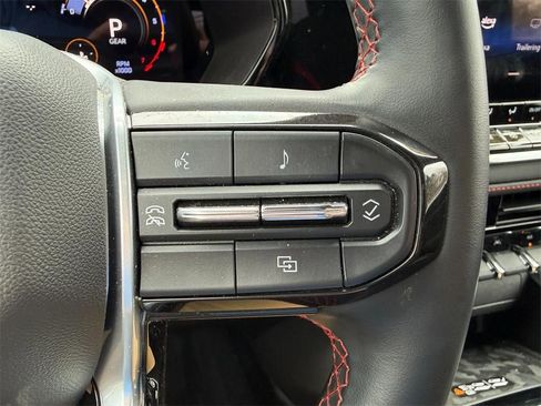 Used 2024 Chevrolet Colorado Z71 w/ Z71 Convenience Package 2 image 47