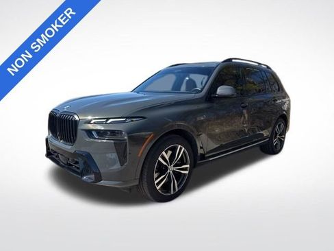 Used 2023 BMW X7 xDrive40i w/ Executive Package image 8