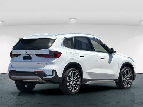 Used 2025 BMW X1 xDrive28i AWD/4WD image 7