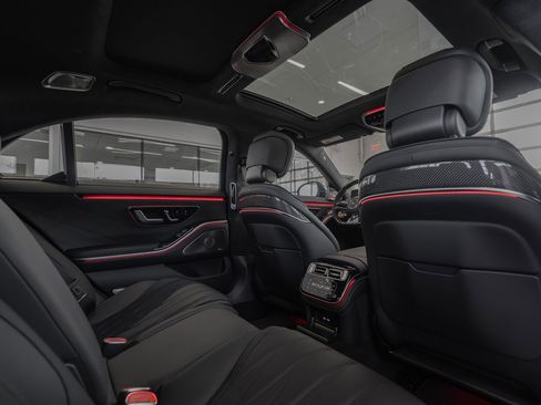 Used 2025 Mercedes-Benz S 63 AMG S image 27